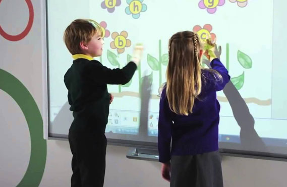 tech-education-pizarra